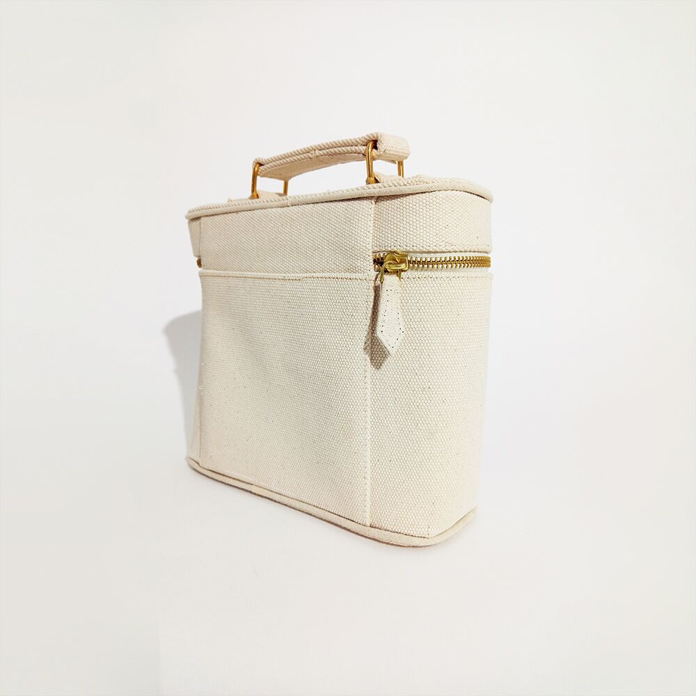 Kosmetiktasche aus dickem Natursegeltuch mit Reißverschluss Kosmetiktasche aus dickem Natursegeltuch mit Reißverschluss