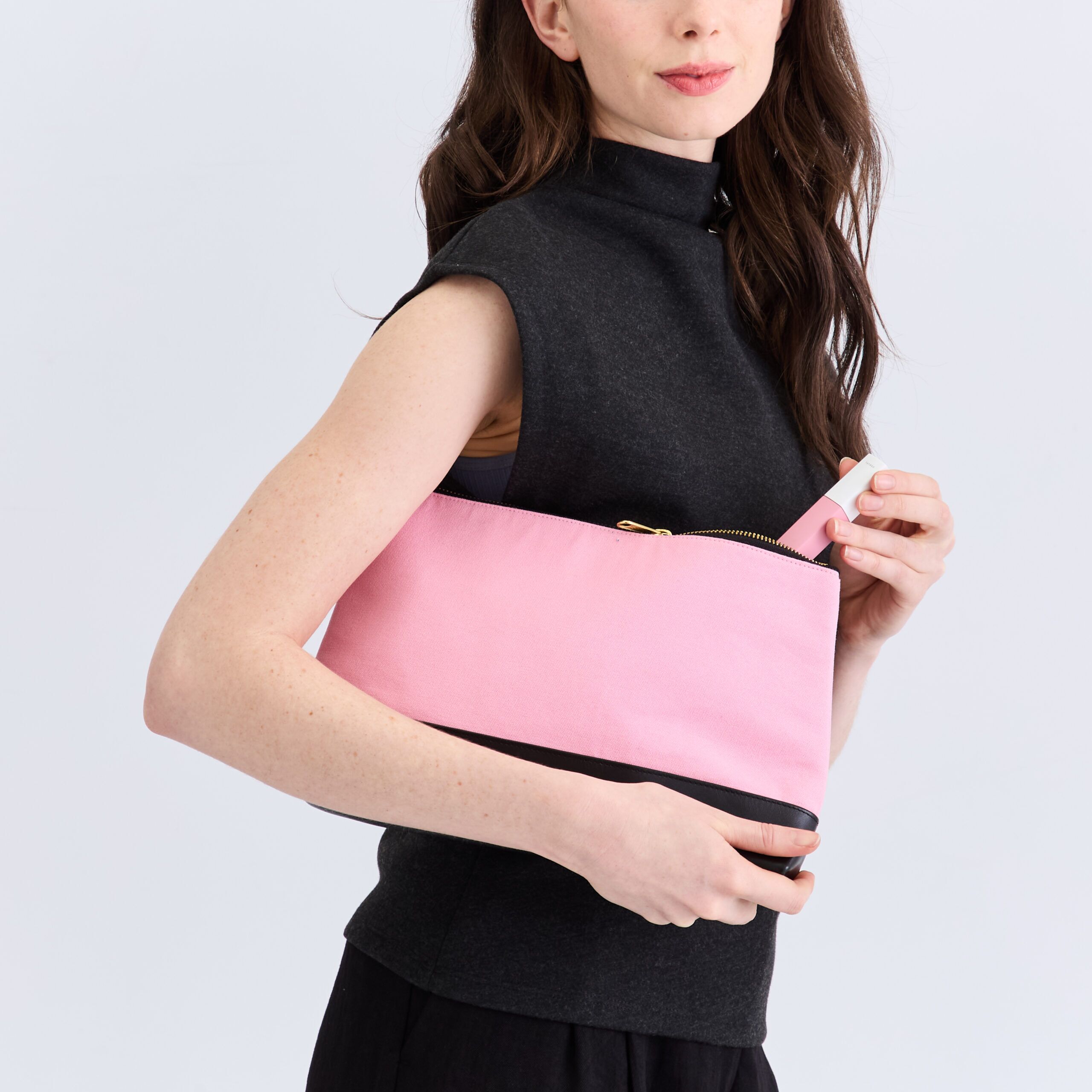 Kulturtasche aus Canvas und Leder Boden 5 Kulturtasche aus Canvas und Leder Boden 5 scaled